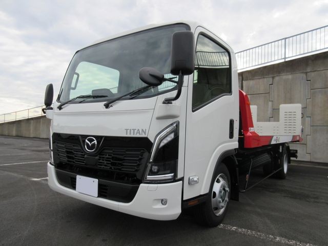 Mazda Titan