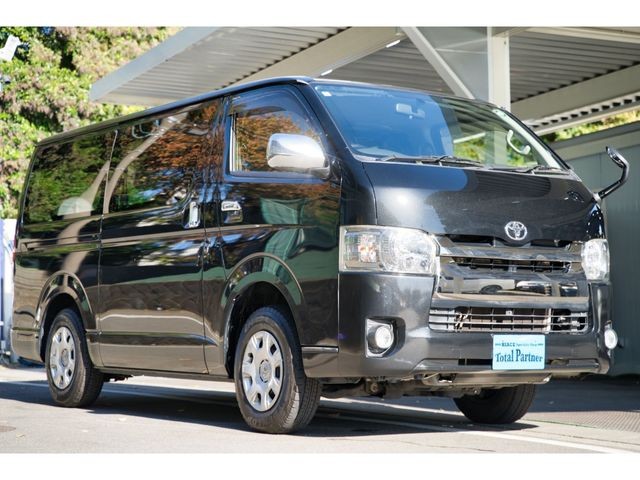 Toyota Hiace V