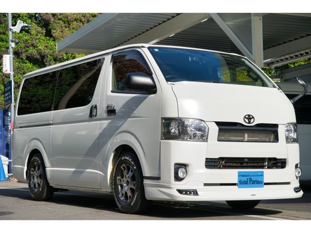 Toyota Hiace V