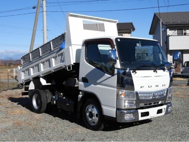 2017 Mitsubishi Canter T