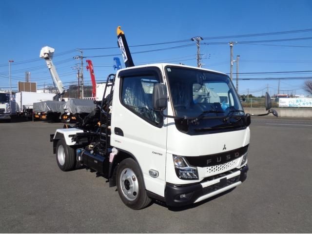 2024 Mitsubishi Canter T