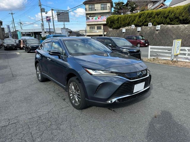 2022 Toyota Harrier HV