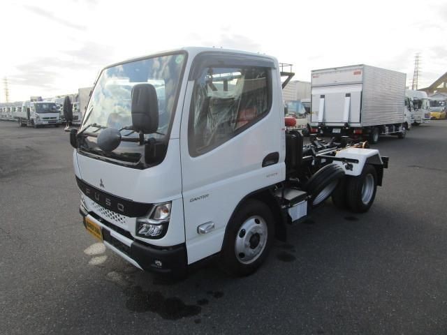 2024 Mitsubishi Canter T
