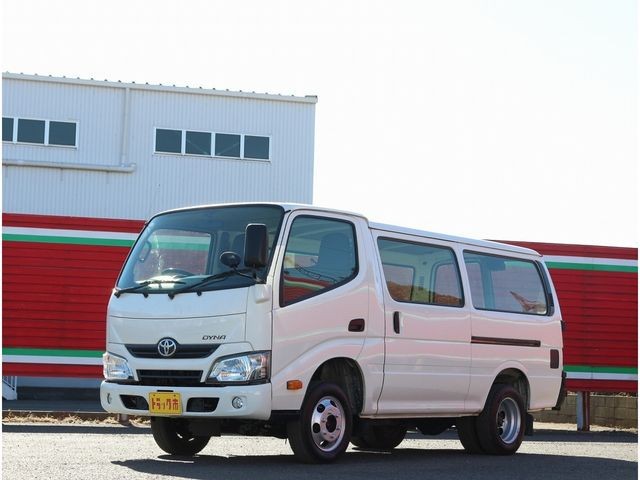 Toyota Dyna Routevan