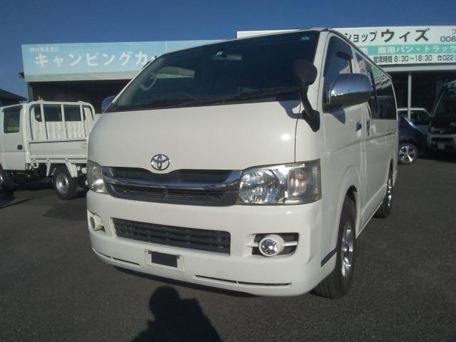 2009 Toyota Hiace V