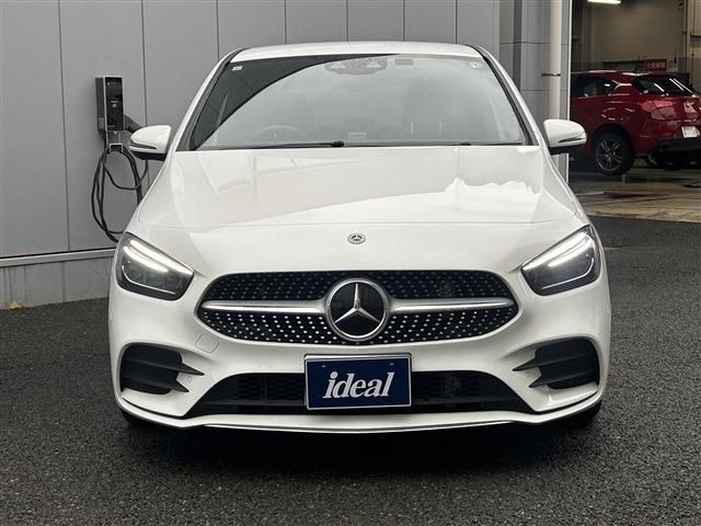 Mercedes-Benz B180