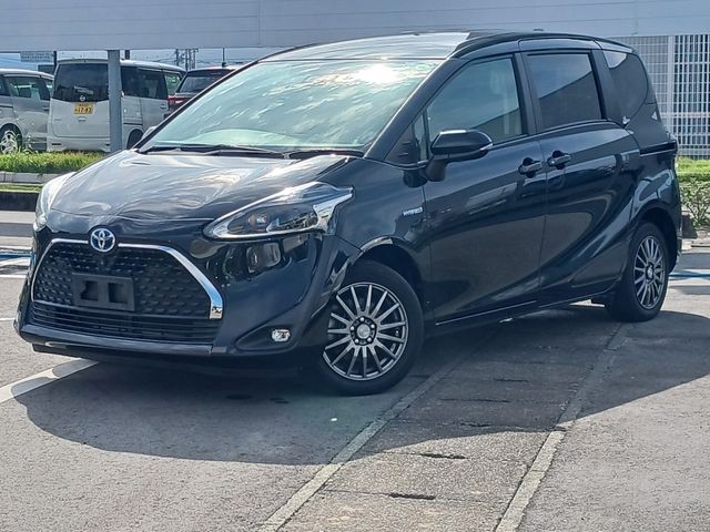 2020 Toyota Sienta HV