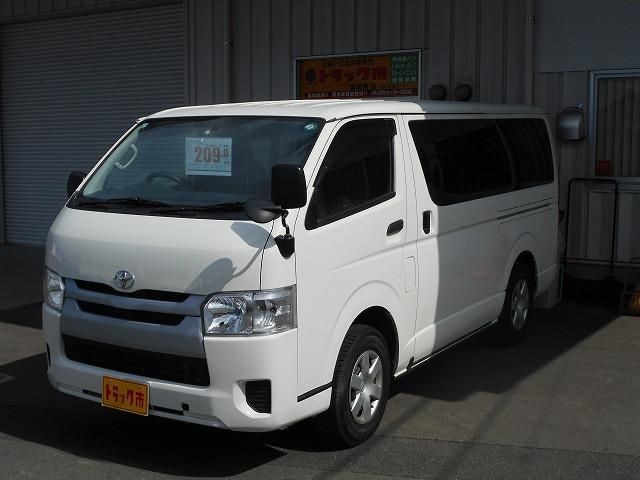 Toyota Hiace V