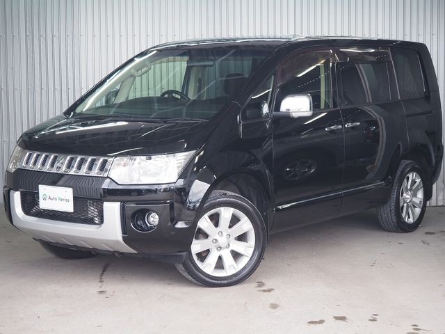 2013 Mitsubishi Delica D5