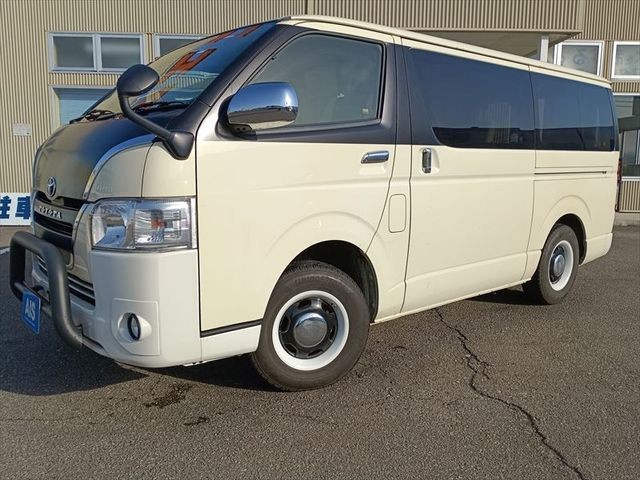 2019 Toyota Hiace V