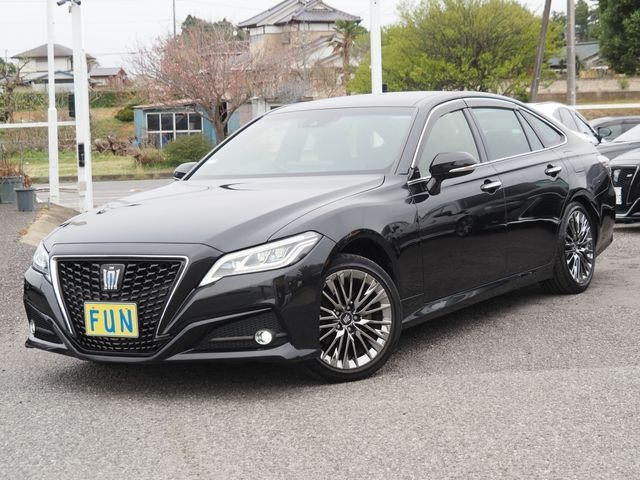 2022 Toyota Crown HV