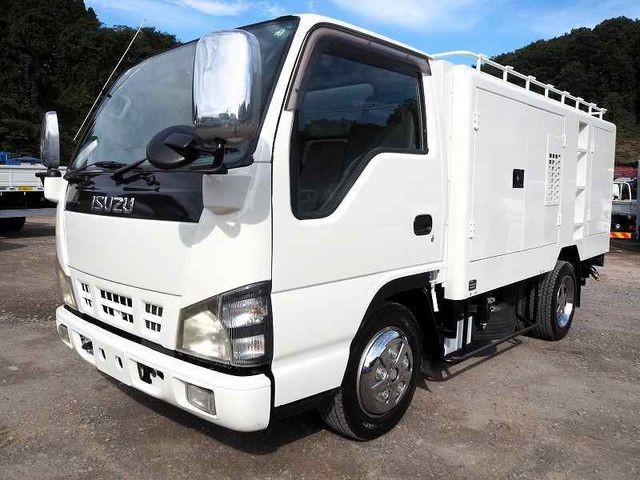 Isuzu ELF