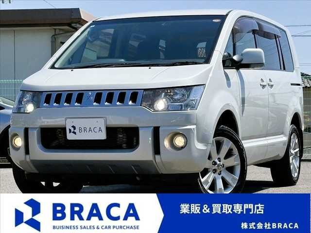 2016 Mitsubishi Delica D5