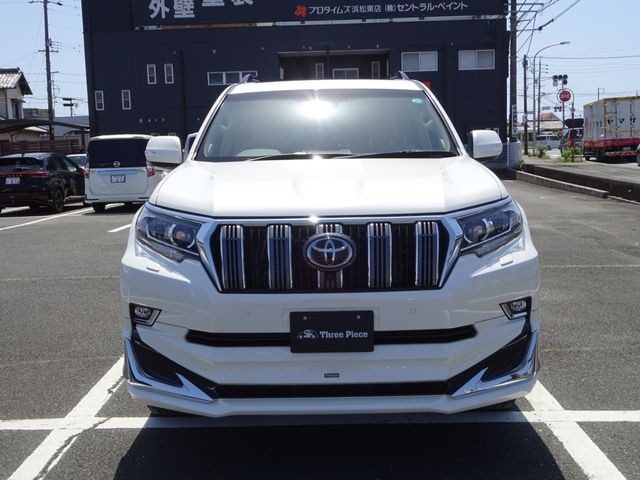 2022 Toyota Land Cruiser Prado