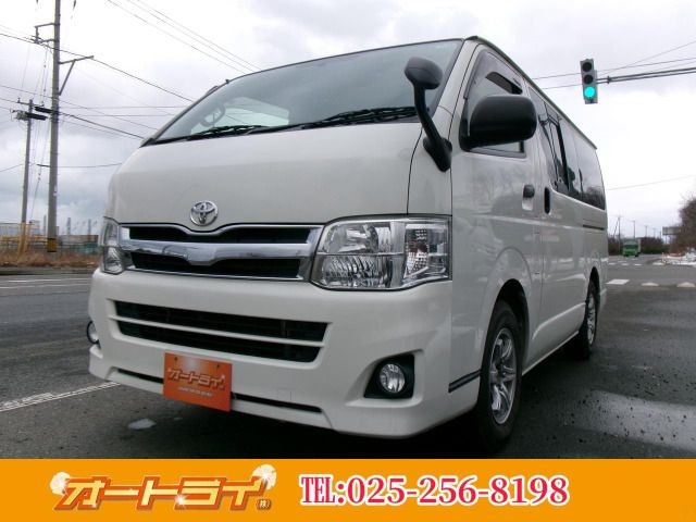 Toyota Hiace V