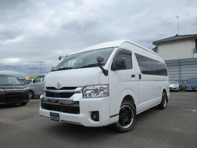 2022 Toyota Hiace V