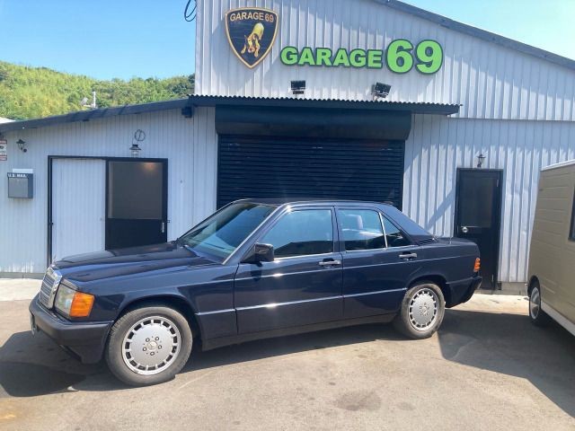 Mercedes-Benz 190E