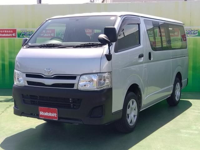 2013 Toyota Hiace V
