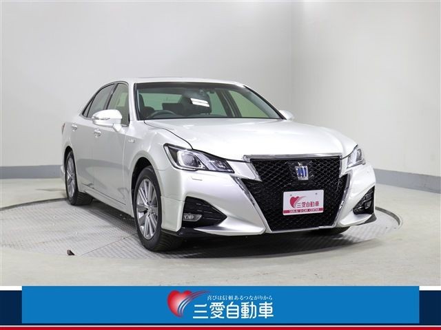 2016 Toyota Crown HV
