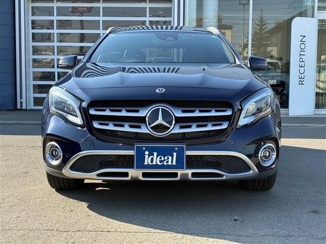 Mercedes-Benz GLA220