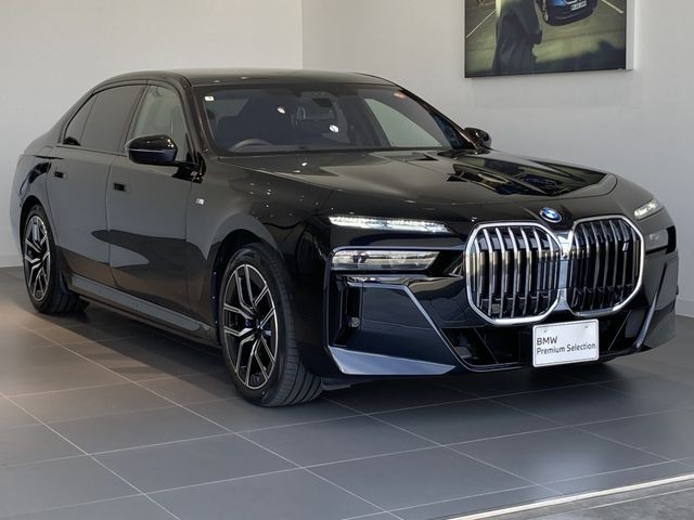 BMW I7