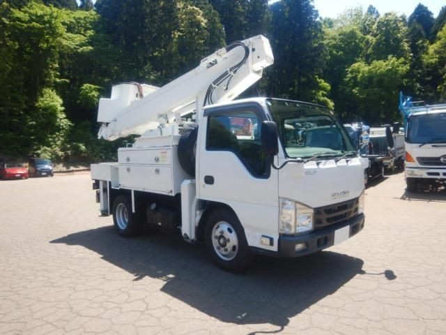 Isuzu ELF