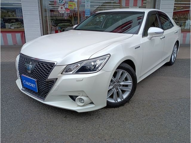 2015 Toyota Crown HV