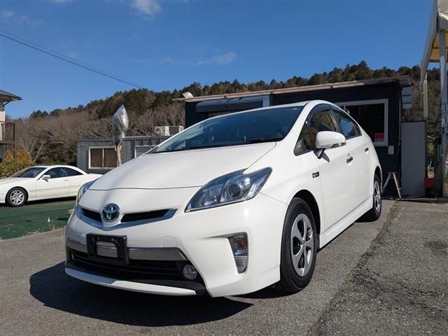 2013 Toyota Prius PHV