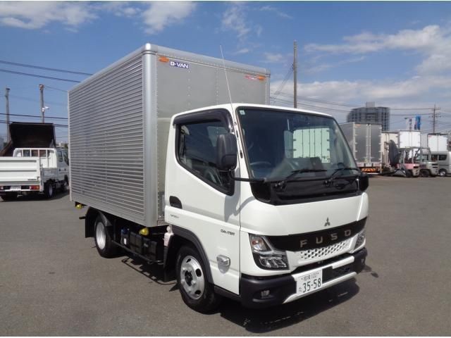 2024 Mitsubishi Canter T