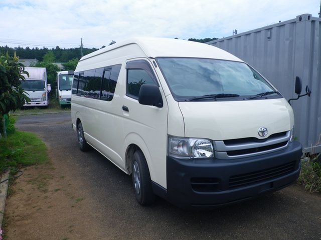 Toyota Hiace Commuter