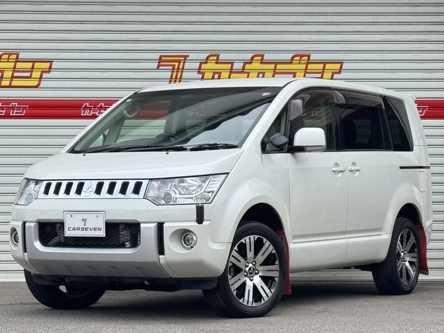 2017 Mitsubishi Delica D5