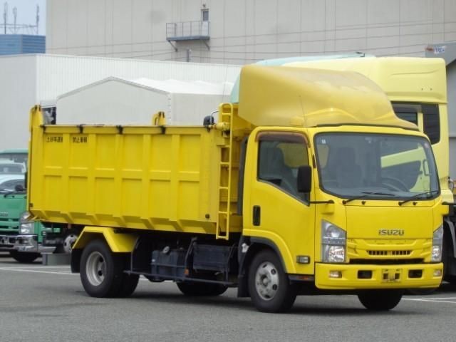 2016 Isuzu ELF