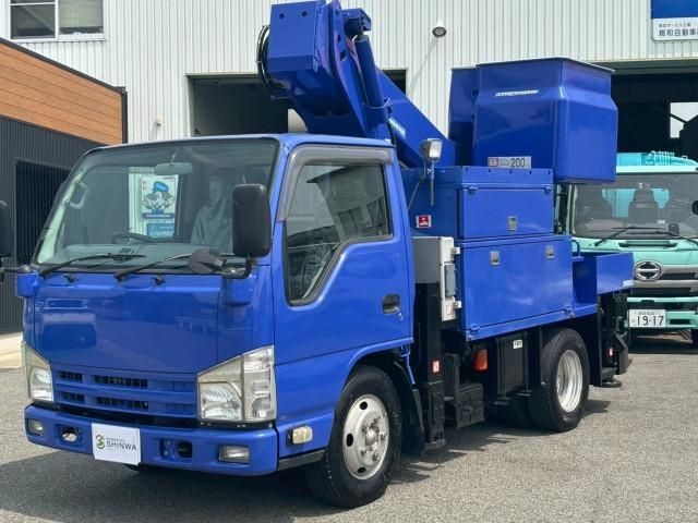 Isuzu ELF