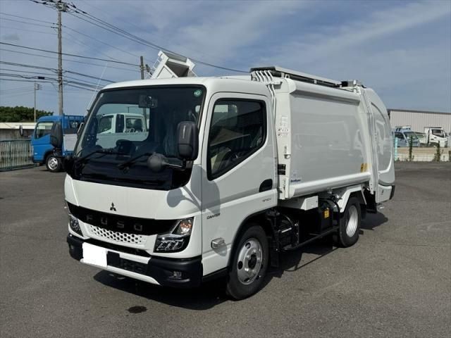 2024 Mitsubishi Canter T
