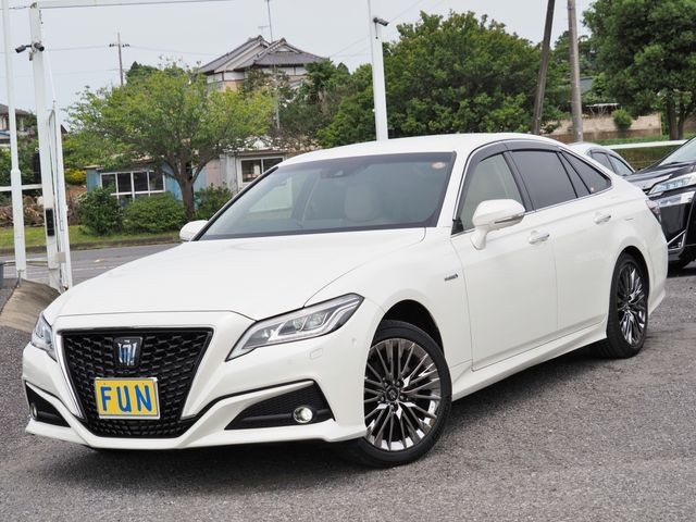 2018 Toyota Crown HV