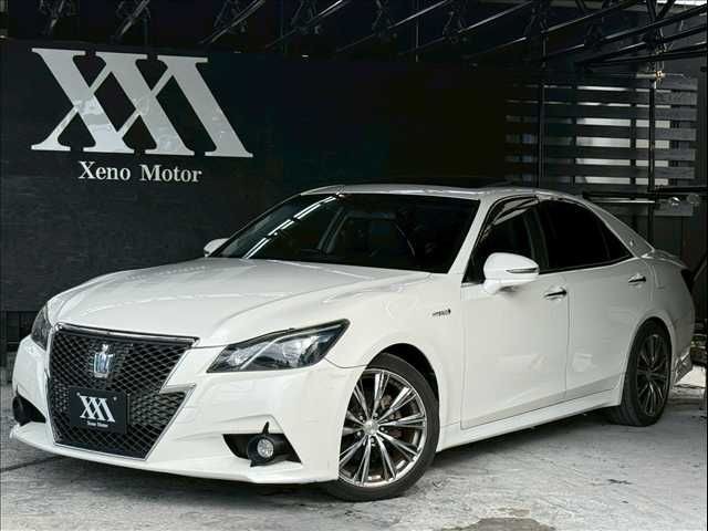 2013 Toyota Crown HV