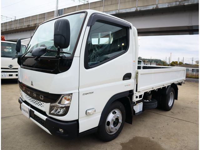 2024 Mitsubishi Canter T