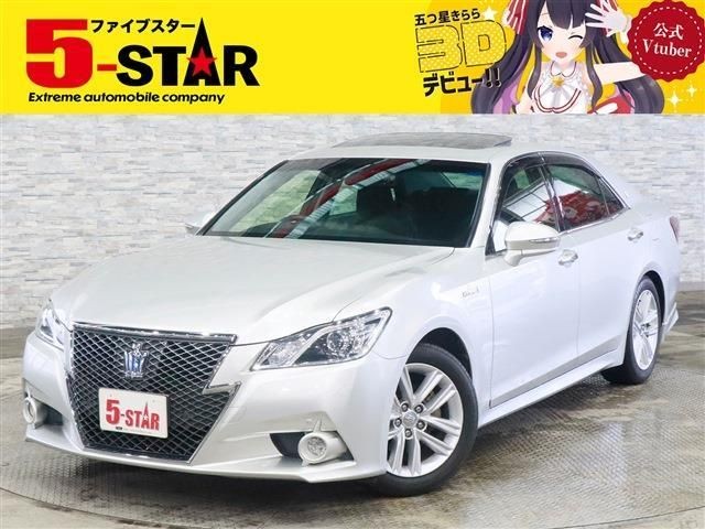 2013 Toyota Crown HV