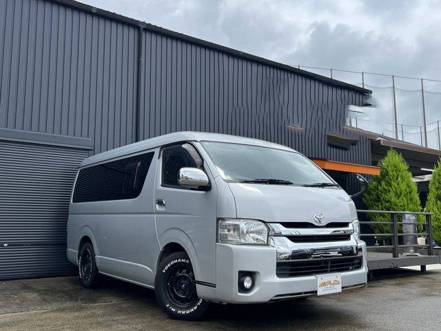 Toyota Hiace W