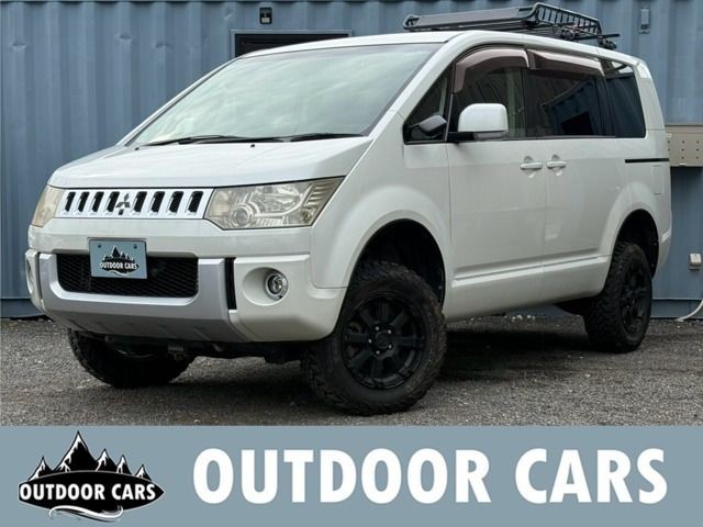 2010 Mitsubishi Delica D5