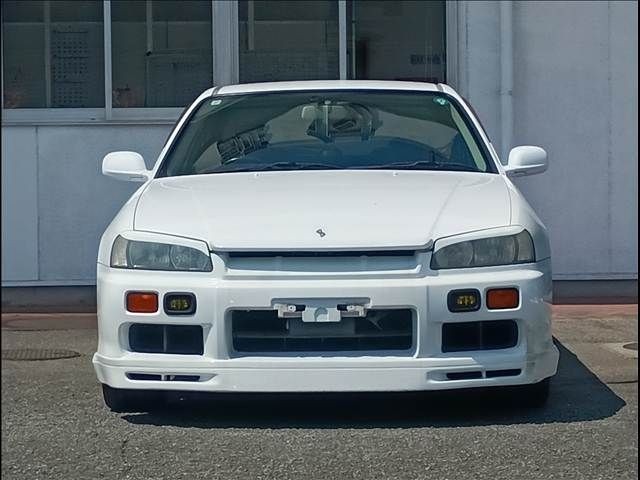 2000 Nissan Skyline