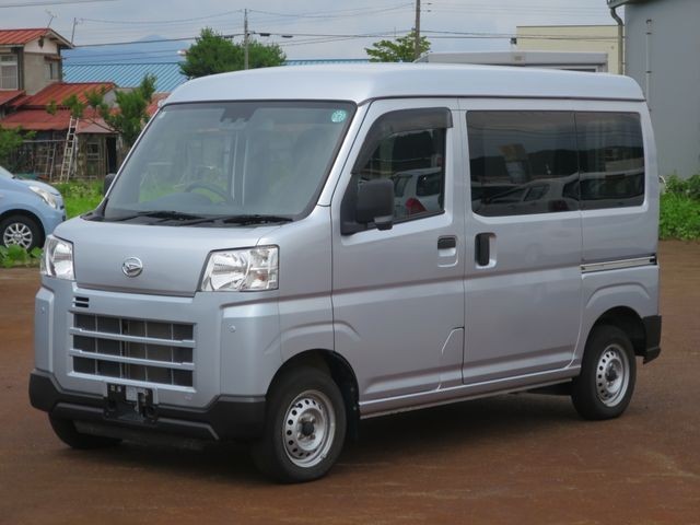 2022 Daihatsu Hijet Cargo