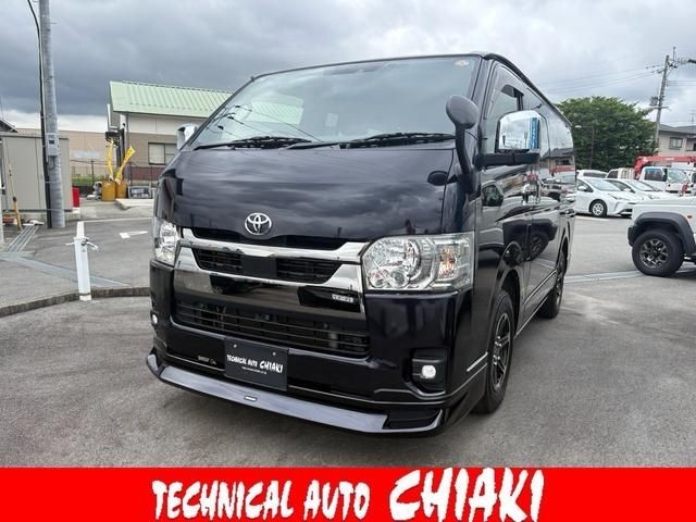 2022 Toyota Hiace V