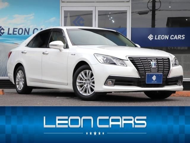 2013 Toyota Crown HV