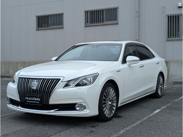 2017 Toyota Crown Majesta