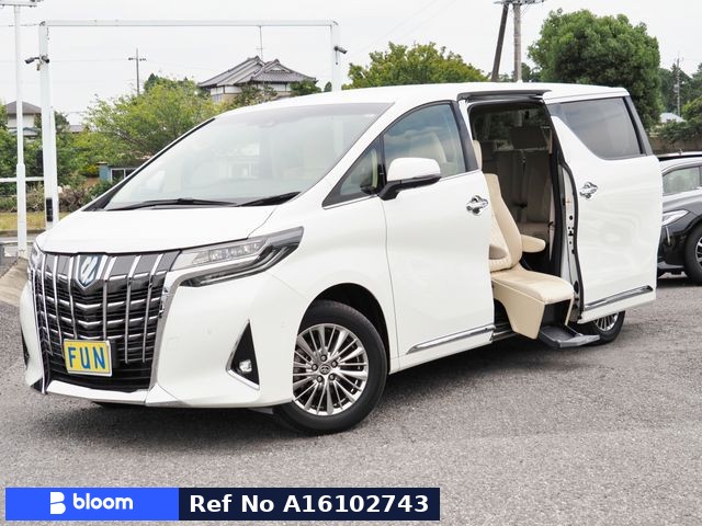 2022 Toyota Alphard HV