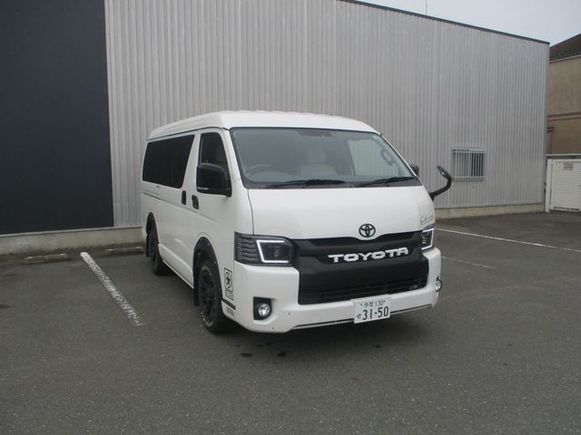 Toyota Hiace V