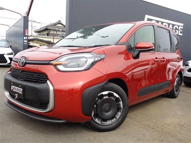 Toyota Sienta HV