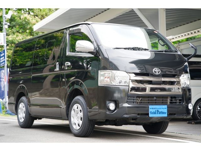 2019 Toyota Hiace V