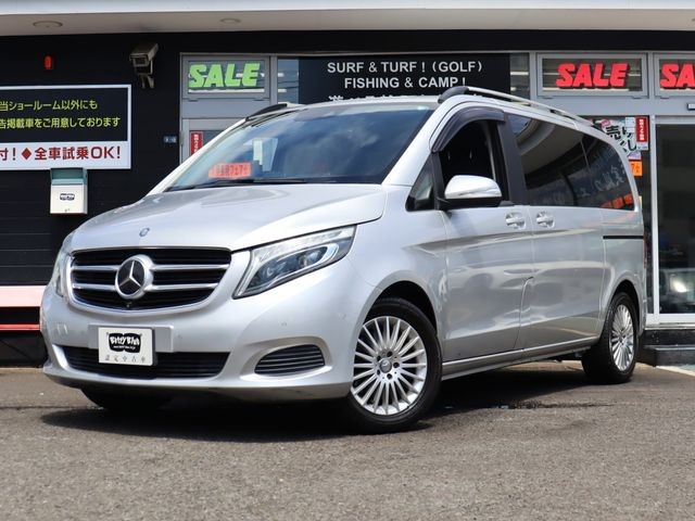 Mercedes-Benz V220D